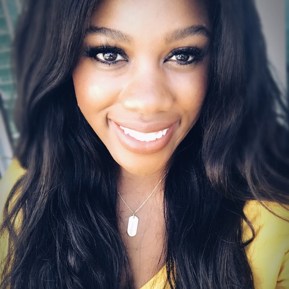 Meet your Posher, Shani - Picture 1 of 1